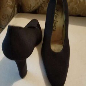 Yves Saint Laurent, Size 7.5, Navy Pois de Soie